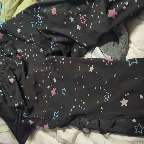 New without tags shouldn't have ripped it off bought and I don't like comfy ! - Picture 1 of 6